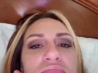 Hiikitty424's Live Sex Cam Show