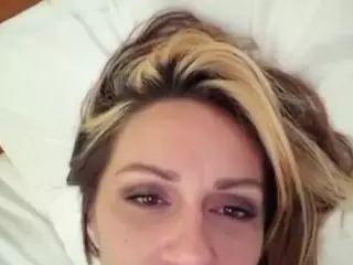 Hiikitty424's Live Sex Cam Show