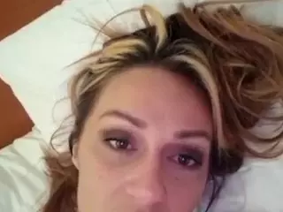 Hiikitty424's Live Sex Cam Show