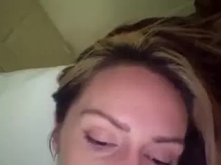 Hiikitty424's Live Sex Cam Show