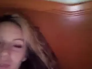 Hiikitty424's Live Sex Cam Show