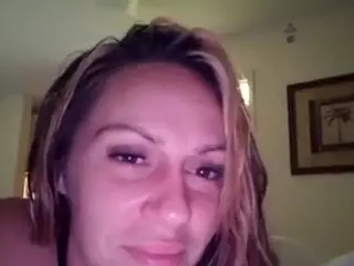 Hiikitty424's Live Sex Cam Show