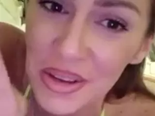 Hiikitty424's Live Sex Cam Show