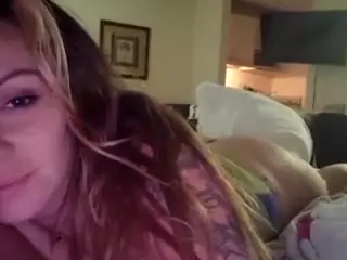 Hiikitty424's Live Sex Cam Show