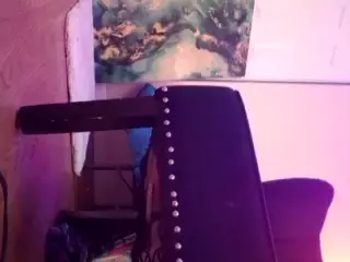 Hiikitty424's Live Sex Cam Show