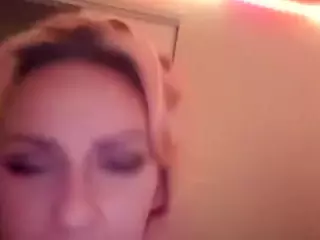 Hiikitty424's Live Sex Cam Show