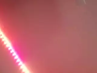 Hiikitty424's Live Sex Cam Show