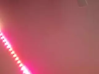 Hiikitty424's Live Sex Cam Show