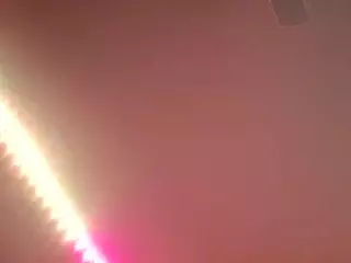 Hiikitty424's Live Sex Cam Show