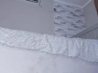 kitsuneasu's Live Sex Cam Show