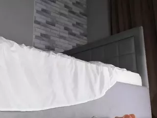 kitsuneasu's Live Sex Cam Show
