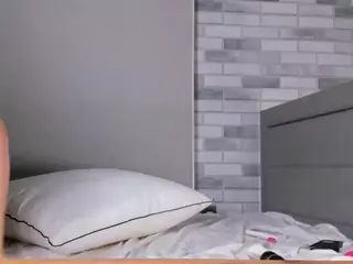 kitsuneasu's Live Sex Cam Show