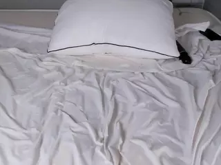 kitsuneasu's Live Sex Cam Show
