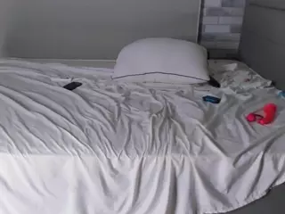 kitsuneasu's Live Sex Cam Show