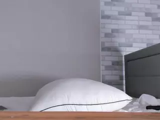 kitsuneasu's Live Sex Cam Show