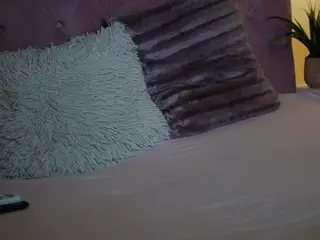 MaiaMini's Live Sex Cam Show