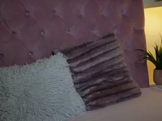 MaiaMini's Live Sex Cam Show