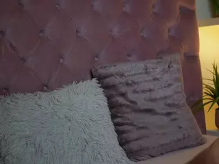 MaiaMini's Live Sex Cam Show