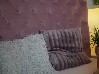 MaiaMini's Live Sex Cam Show