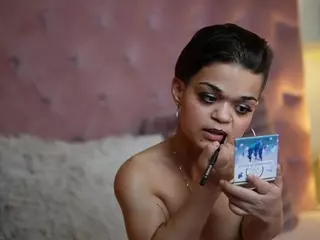MaiaMini's Live Sex Cam Show