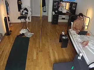 voyeurcam-celticiron-02's Live Sex Cam Show