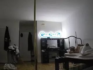 voyeurcam-celticiron-02's Live Sex Cam Show