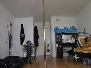 voyeurcam-celticiron-02's Live Sex Cam Show