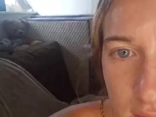 Hanny Louisa's Live Sex Cam Show