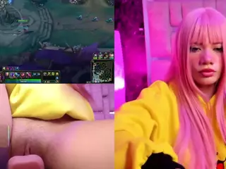 Lila uwu's Live Sex Cam Show