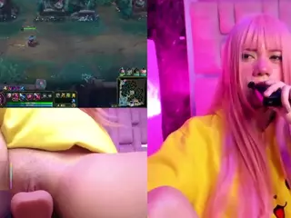 Lila uwu's Live Sex Cam Show