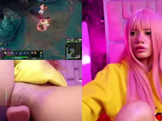 Lila uwu's Live Sex Cam Show