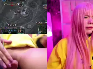 Lila uwu's Live Sex Cam Show