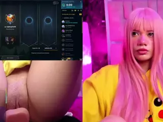 Lila uwu's Live Sex Cam Show