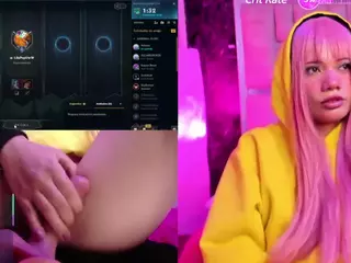Lila uwu's Live Sex Cam Show