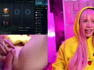 Lila uwu's Live Sex Cam Show