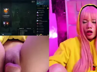 Lila uwu's Live Sex Cam Show