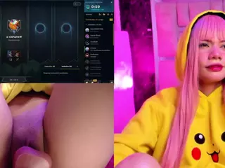 Lila uwu's Live Sex Cam Show