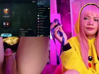 Lila uwu's Live Sex Cam Show