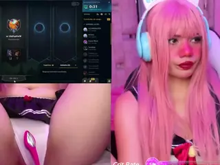 Lila uwu's Live Sex Cam Show