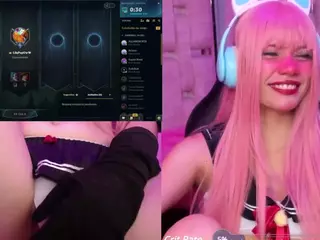 Lila uwu's Live Sex Cam Show