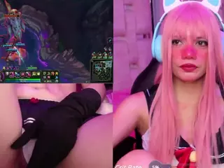 Lila uwu's Live Sex Cam Show