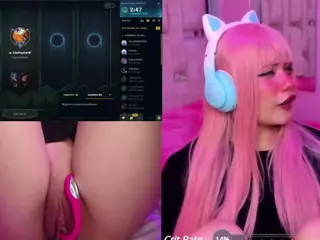 Lila uwu's Live Sex Cam Show