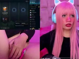 Lila uwu's Live Sex Cam Show