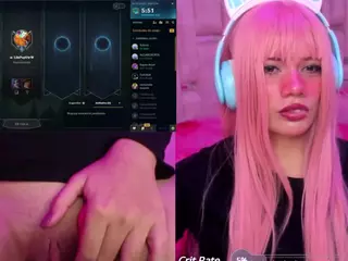 Lila uwu's Live Sex Cam Show