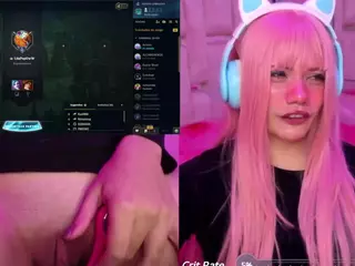 Lila uwu's Live Sex Cam Show