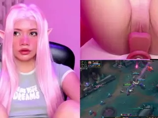 Lila uwu's Live Sex Cam Show
