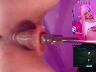 Lila uwu's Live Sex Cam Show