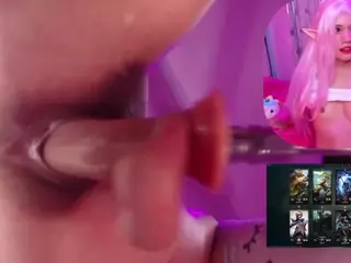 Lila uwu's Live Sex Cam Show
