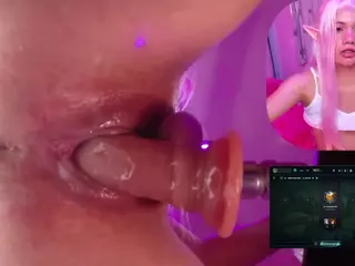 Lila uwu's Live Sex Cam Show
