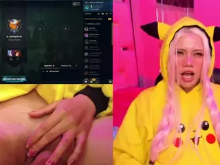 Lila uwu's Live Sex Cam Show